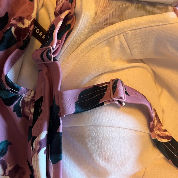 Torrid size 4 swimsuit one piece underwire purple with floral pattern - Picture 4 of 5